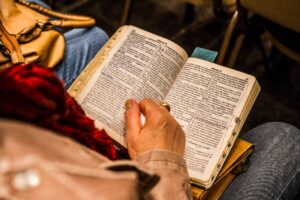 Praying Through Grief: Scriptural Comfort for Times of Loss